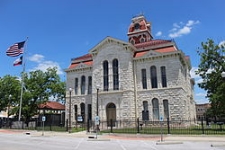 The stately Lampasas County Courthouse. Photo Credit : WikiPedia.