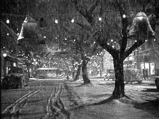 Bedford Falls on Christmas Eve. By Liberty Films (Own work) [CC BY-SA 3.0 (http://creativecommons.org/licenses/by-sa/3.0)], via Wikimedia Commons